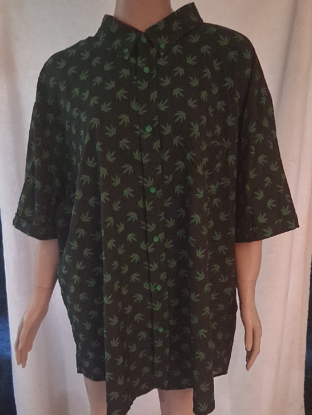 Men's Black Button-Down Short-Sleeve Shirt with Green Leaf Print